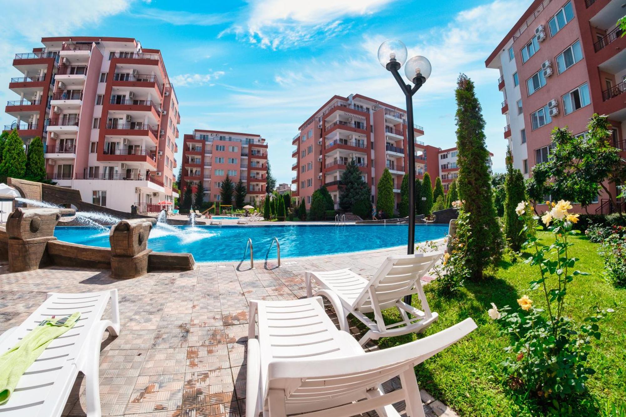 Privillege Fort Noks Beach Apartments Elenite Exteriör bild