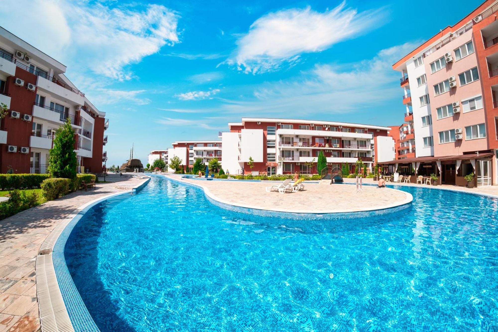 Privillege Fort Noks Beach Apartments Elenite Exteriör bild