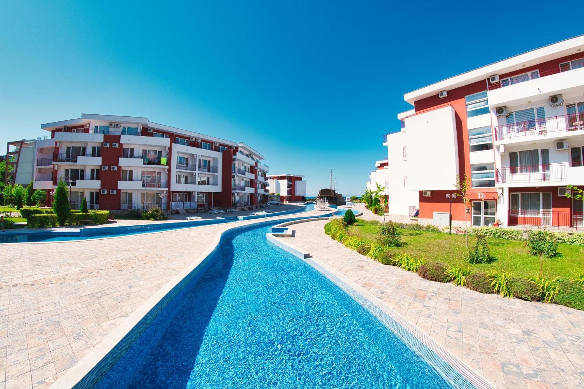 Privillege Fort Noks Beach Apartments Elenite Exteriör bild