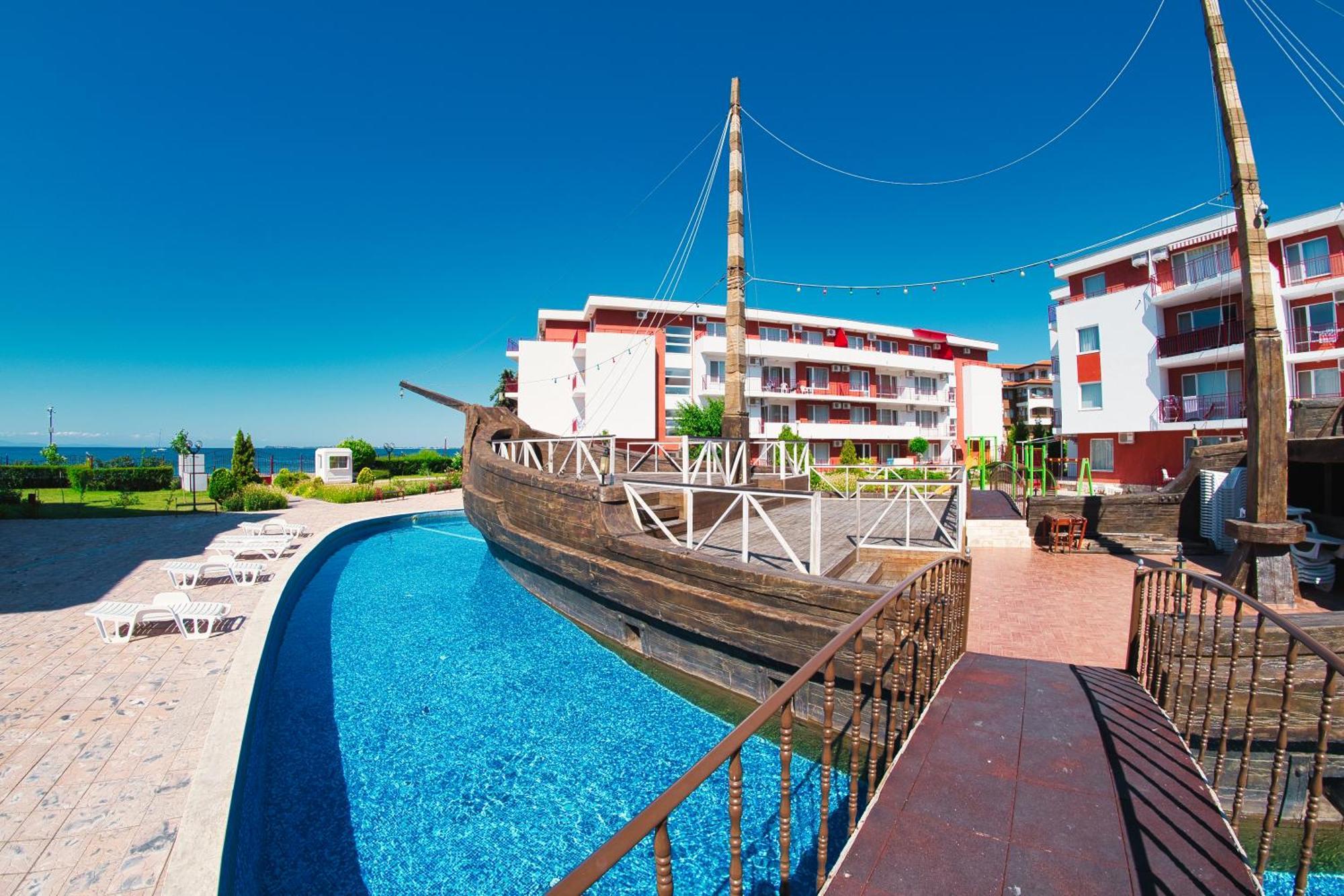 Privillege Fort Noks Beach Apartments Elenite Exteriör bild
